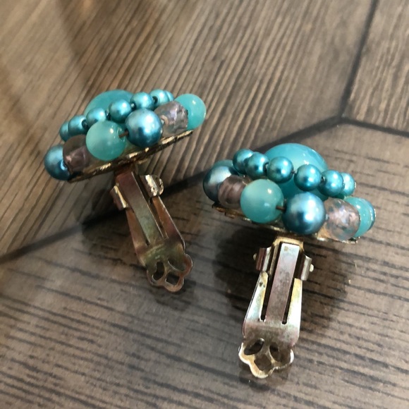 Vintage Teal / Turquoise Moonglow Clip Earrings - Picture 10 of 10